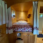 Le Domaine Des Droles De Dames בית כפרי Buding