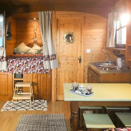 Venkovský dům Le Domaine Des Droles De Dames Buding