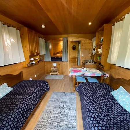 Le Domaine Des Droles De Dames * Buding