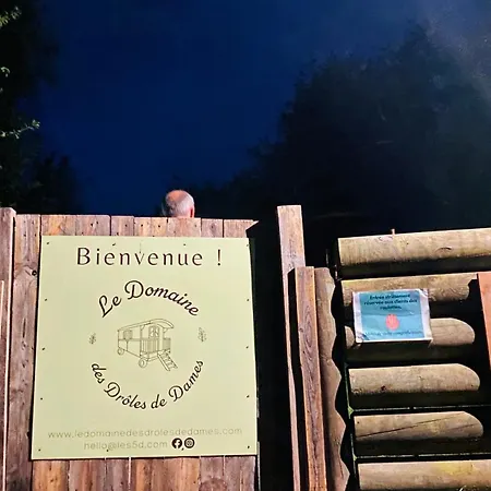 Venkovský dům Le Domaine Des Droles De Dames