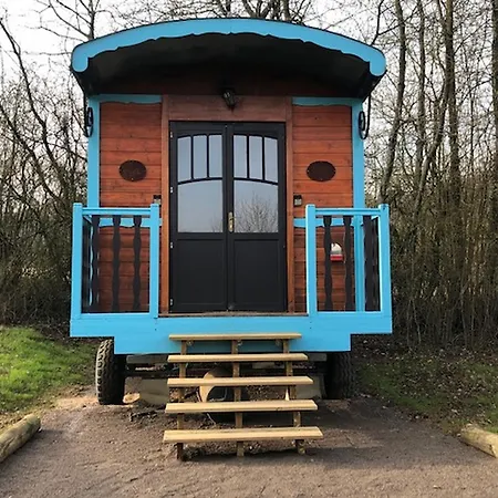 Kır Evi Le Domaine Des Droles De Dames Buding