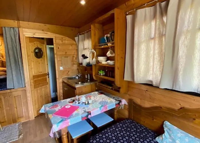 Le Domaine Des Droles De Dames * 比丹